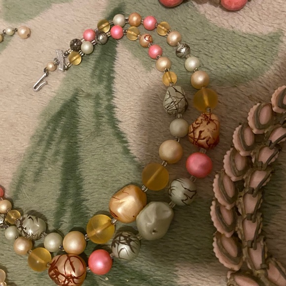 Vintage pink jewelry (AZ) - Picture 14 of 16